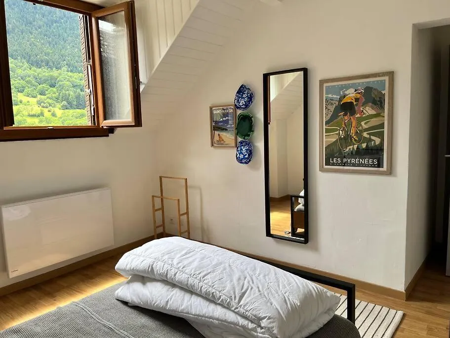 Cozy Pyrenees Mountain Retreat Apartment Castillon-de-Larboust