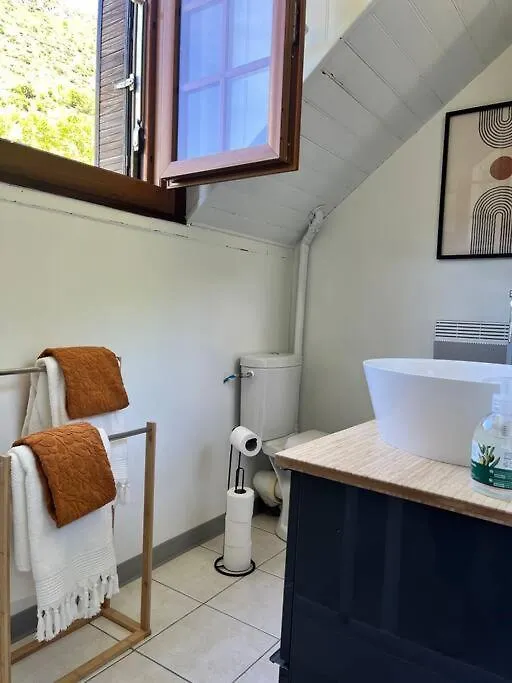 Cozy Pyrenees Mountain Retreat Apartment Castillon-de-Larboust